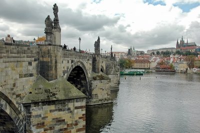 Karluv most and Vltava