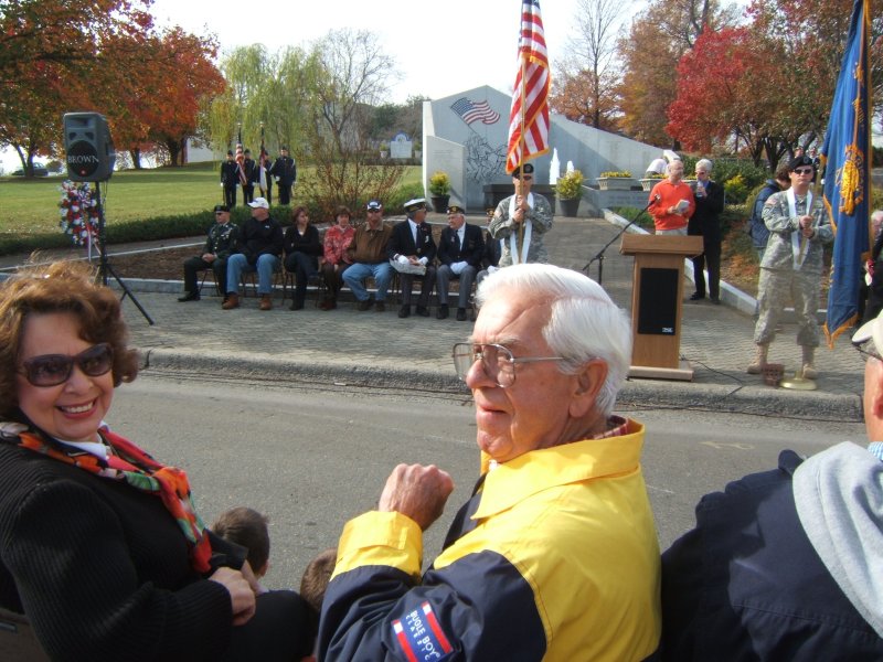 VETERANS DAY PARADE 11-11-08 015.jpg