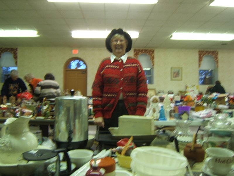   HAPPY SHOPPER