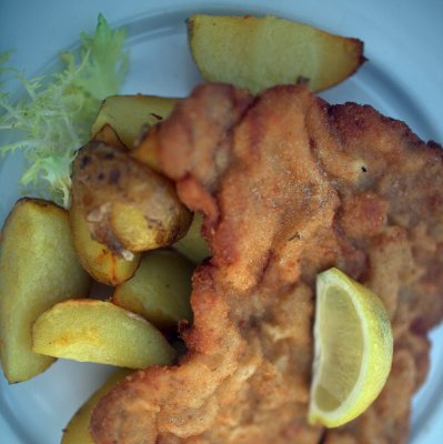  pork snitchel, restaurant parlamentka, bratislava