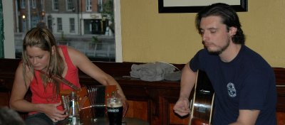 A Dublin musical pub crawl with James and Joz