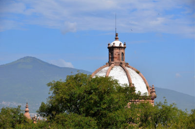 Las Rosas y el Quinceo