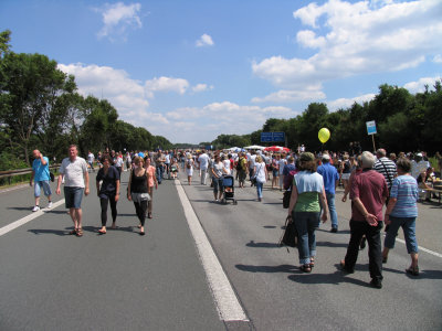 Spaziergang auf der Autobahn