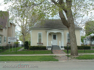 Mamie Doud Eisenhower Home.jpg