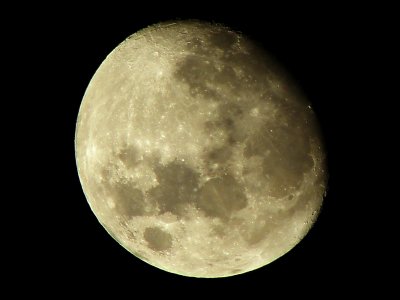 Moon NI USM 06.jpg