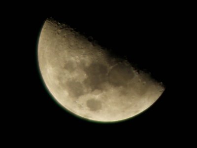 Moon 4 USM.jpg