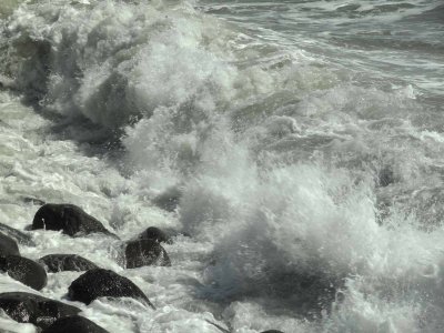 Waves 2.jpg