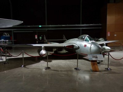 De Havilland DH100 Vampire FB9 1