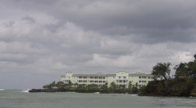 Chụp từ Mỏm Hoàng Hôn - View of Resort from Sunset Cove
