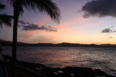 Hoàng hôn trên biển - Sunset view from the beach