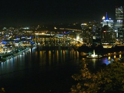 073 Pittsburgh by night.jpg