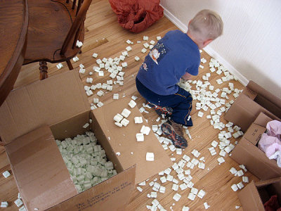 Things you can do with packing peanuts 2