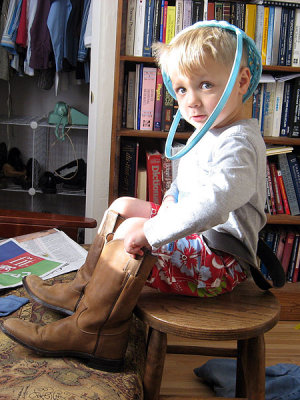 Why toddlers shouldn't dress themselves