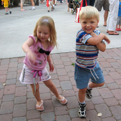 Hazel and Simon: dance moves
