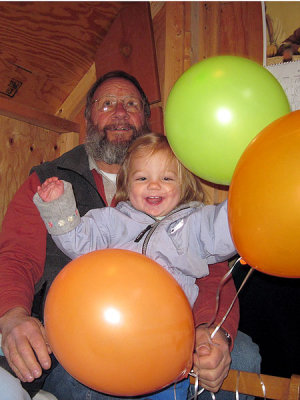 Kristina, Deedaddy, and balloons
