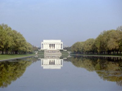 The reflecting pool - Colin