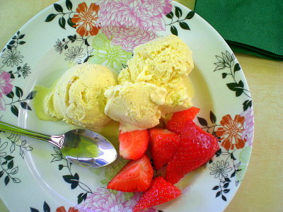 Ice cream and straw berry's