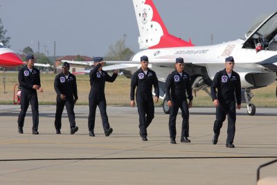 USAF Thunderbird Pilots (2824)