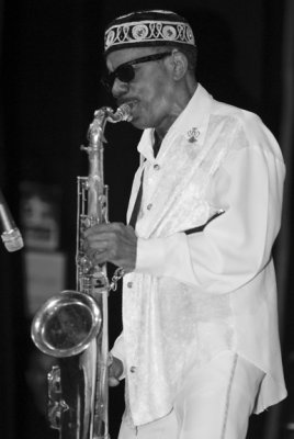 Cookie Cook, sax - Luther's band