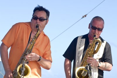 Lee Badau & Damian Hand - James Hunter band