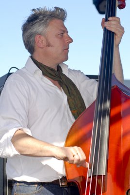 Jason Wilson, double bass - James Hunter band