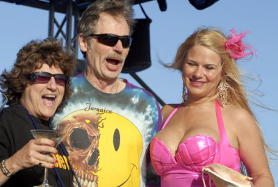 Cindy, Roger & Amanda - best cabin party