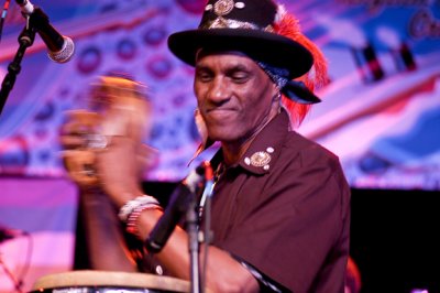 Cyril Neville 3