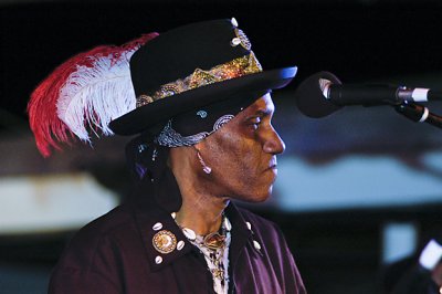 Cyril Neville 6