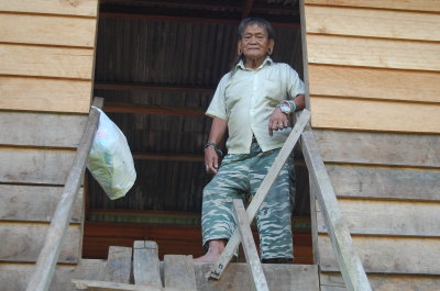Awing Tevai saying goodbye