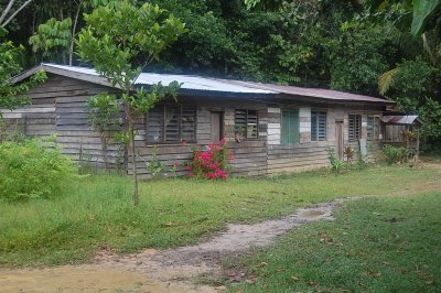 That Kelabit hospitality. She cud hav woke up at 5am to cook the rice and totful that we hv to wait here.