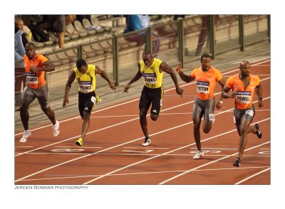 Asafa Powell wins the 100 metres