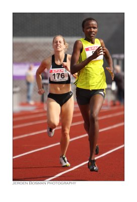 Sanne verstegen (l.) and Cherono Koech (r.)