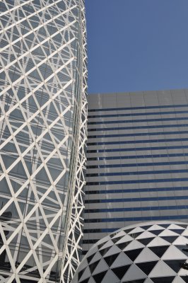 Cocoon Building Tokyo.jpg