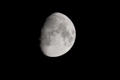 Tele. moon