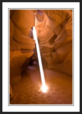 Light Shaft - Upper Antelope Canyon