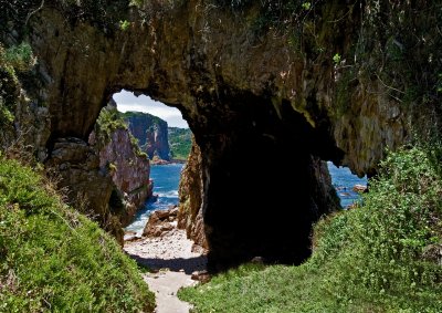 Featherbed point caves