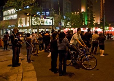 Hangzhou street crossing