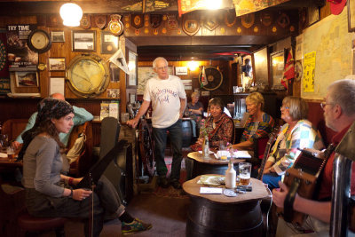 Shanties in the Ship