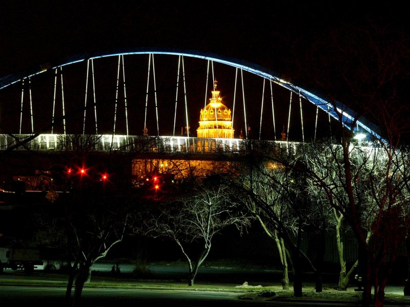 Bridge and dome from the Botanical Center