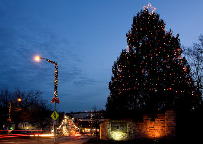 Virginia Tech Christmas Tree-A Blacksburg Tradition