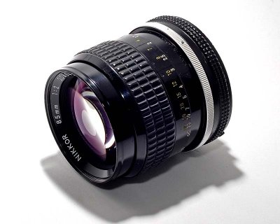 Nikkor 85mm F2.0