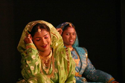 Native Dance Performers Of India