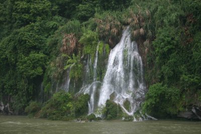 3 Gorges Waterfall