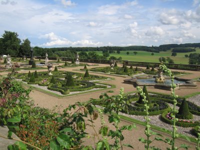  Harewood House formal gardens and grounds