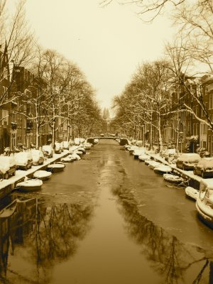 Amsterdam: crisp, cold and snowy