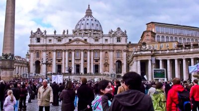 Pope's Sunday Blessings (St. Peter Square)