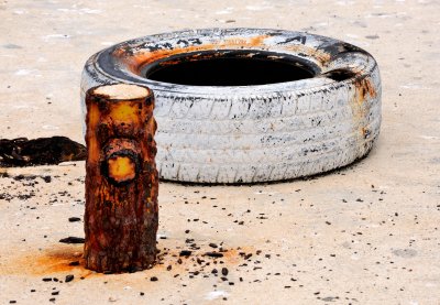 Rusty Tire_4594.jpg