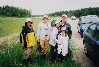 82) Jackie, Eric, Johanna &  Christina with Richard Reeves (our guide) at Brokenhead Preserve, Manitoba (7/10/10)