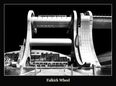 Falkirk-wheel-BW.jpg