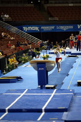 130039ca_gymnastics.jpg